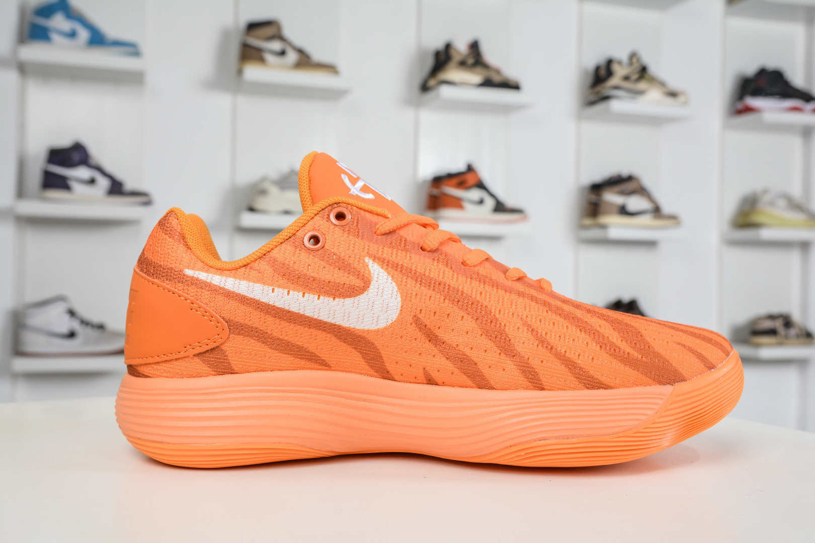 NK React Hyperdunk 2017 Low EP 马年限定 低帮实战篮球鞋 897637-009-Top High Quatity Cheap Sneakers Fashion Clothing Clothes Bags handbags Shoes of all Brand wholesale With The best Quality And Beautiful Price from China Factory Chinese suppliers wholesaler seller NK React Hyperdunk 2017 Low EP 马年限定 低帮实战篮球鞋 897637-009