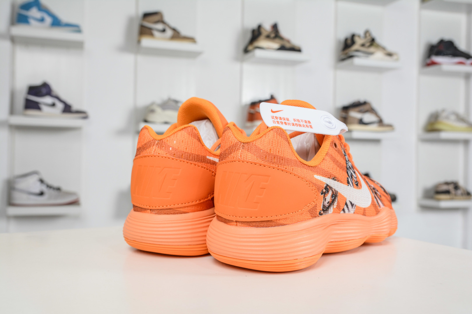 NK React Hyperdunk 2017 Low EP 马年限定 低帮实战篮球鞋 897637-009-Top High Quatity Cheap Sneakers Fashion Clothing Clothes Bags handbags Shoes of all Brand wholesale With The best Quality And Beautiful Price from China Factory Chinese suppliers wholesaler seller NK React Hyperdunk 2017 Low EP 马年限定 低帮实战篮球鞋 897637-009