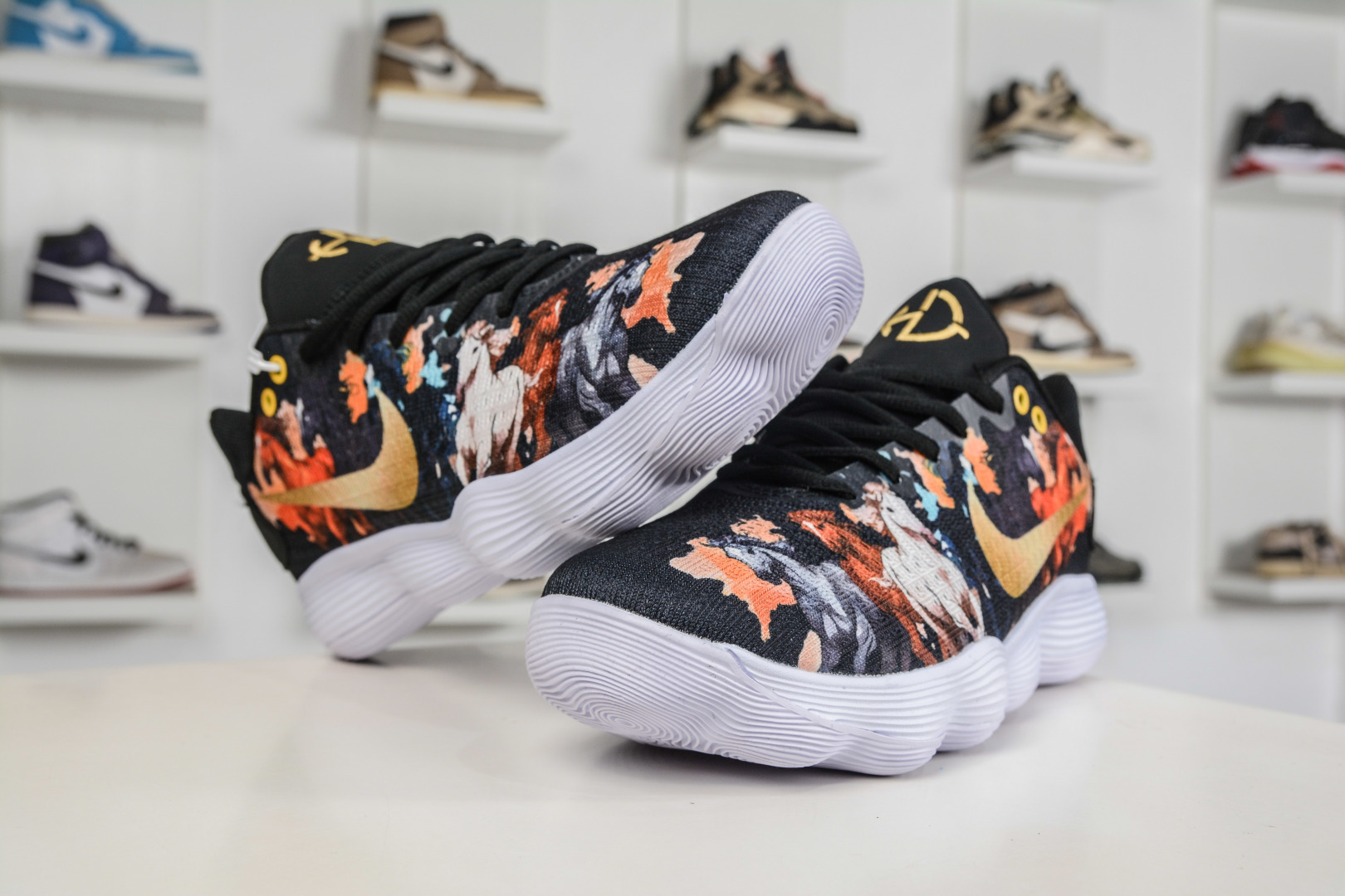 NK React Hyperdunk 2017 Low EP 马年限定 低帮实战篮球鞋 897637-010-Top High Quatity Cheap Sneakers Fashion Clothing Clothes Bags handbags Shoes of all Brand wholesale With The best Quality And Beautiful Price from China Factory Chinese suppliers wholesaler seller NK React Hyperdunk 2017 Low EP 马年限定 低帮实战篮球鞋 897637-010