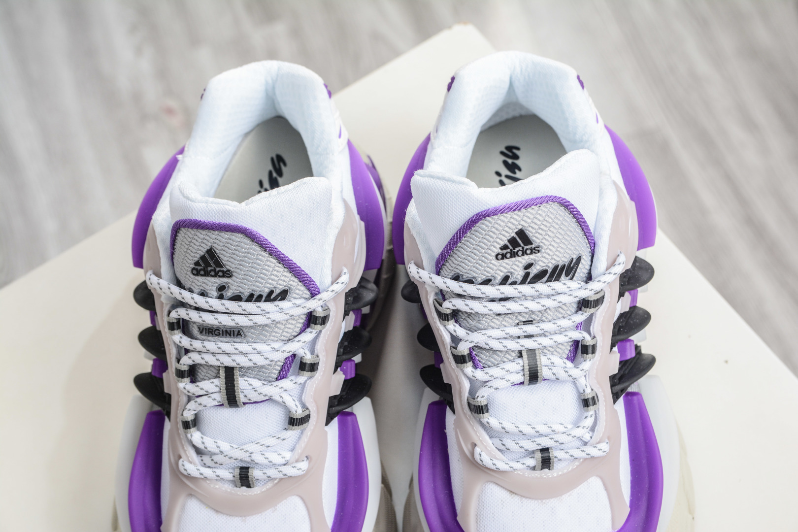 200 Pharrell Williams x Adidas Virgina AdiJellyfish 阿迪之星水母系列系列低帮老爹风复古透气缓震休闲运动慢跑鞋 JP9268-Chinese UA Cheap High Quatity Brand Clothes Bags handbags Sneakers wholesale wholesaler seller from China Factory suppliers Fashion Clothing Shoes best Quality Beautiful Price 200 Pharrell Williams x Adidas Virgina AdiJellyfish 阿迪之星水母系列系列低帮老爹风复古透气缓震休闲运动慢跑鞋 JP9268