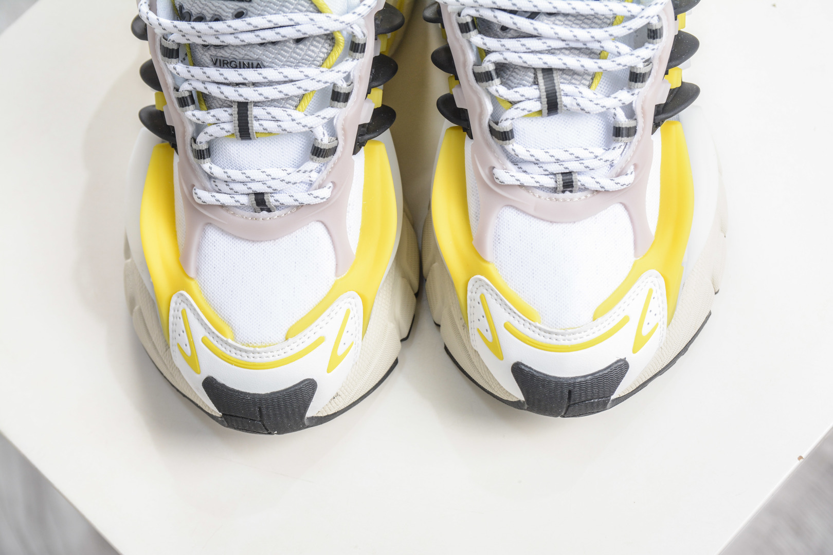 Pharrell Williams x Adidas Virgina AdiJellyfish 阿迪之星水母系列系列低帮老爹风复古透气缓震休闲运动慢跑鞋 JP9267