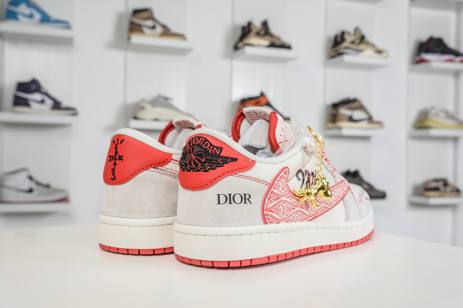 TS x Air Jordan x DIOR AJ1 Low 倒钩低帮迪奥马年限定联名-风祥云纹 JW1188-178 TS x Air Jordan x DIOR AJ1 Low 倒钩低帮迪奥马年限定联名-风祥云纹 JW1188-178