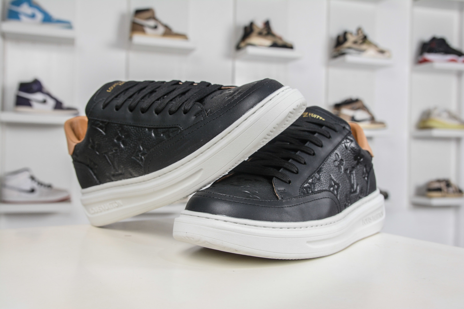Louis Vuitton Beverly Hills Low Sneaker LV 比弗利系列低帮厚底百搭休闲运动板鞋 Louis Vuitton Beverly Hills Low Sneaker LV 比弗利系列低帮厚底百搭休闲运动板鞋