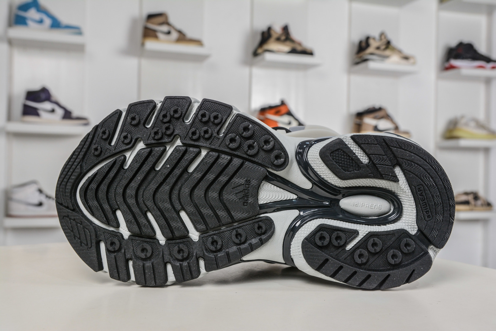Pharrell Williams x Adidas Virgina AdiJellyfish 阿迪之星水母系列系列低帮老爹风复古透气缓震休闲运动慢跑鞋 JP9265 Pharrell Williams x Adidas Virgina AdiJellyfish 阿迪之星水母系列系列低帮老爹风复古透气缓震休闲运动慢跑鞋 JP9265