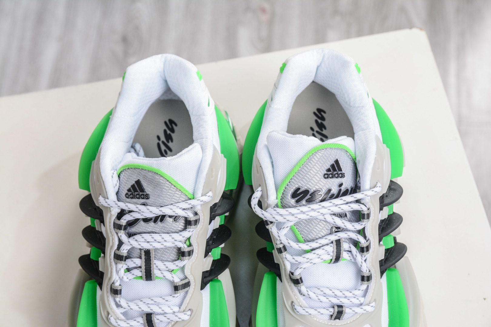 200 Pharrell Williams x Adidas Virgina AdiJellyfish 阿迪之星水母系列系列低帮老爹风复古透气缓震休闲运动慢跑鞋 JP9260-Chinese UA Cheap High Quatity Brand Clothes Bags handbags Sneakers wholesale wholesaler seller from China Factory suppliers Fashion Clothing Shoes best Quality Beautiful Price 200 Pharrell Williams x Adidas Virgina AdiJellyfish 阿迪之星水母系列系列低帮老爹风复古透气缓震休闲运动慢跑鞋 JP9260