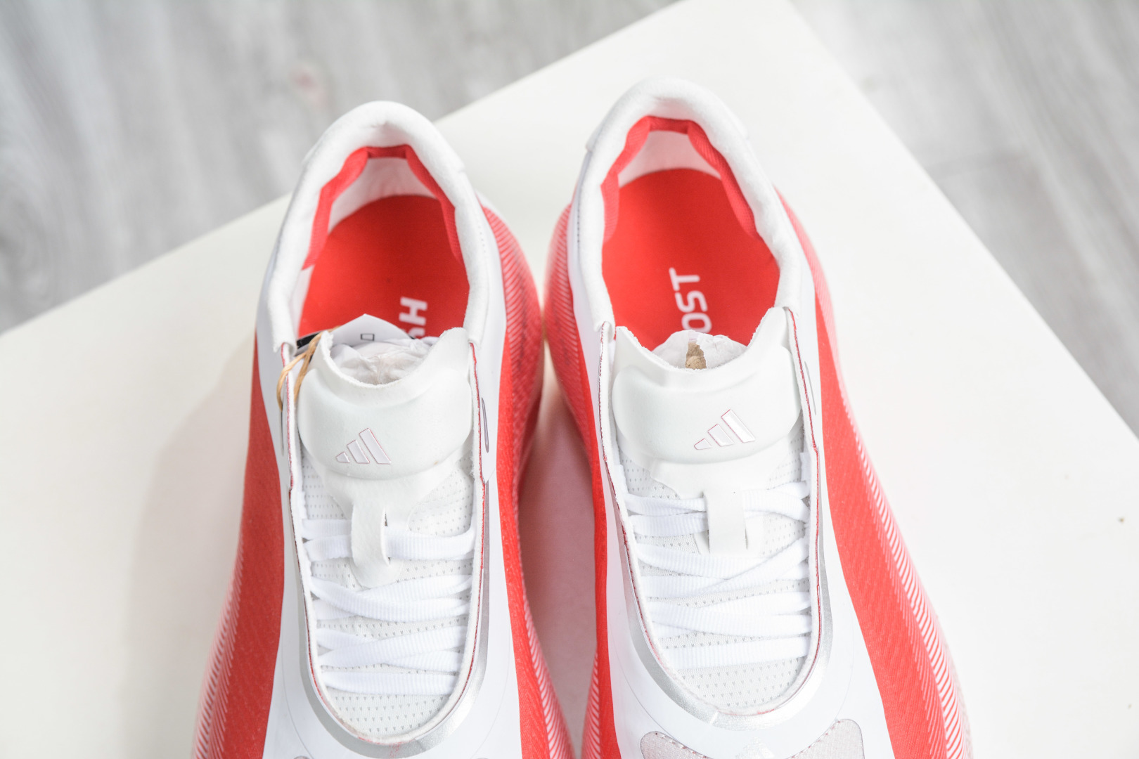 AD Hyper Boost Edge M 白红 马拉松轻量竞速运动跑鞋 CELERMESH针织网面非常轻薄 KI1913