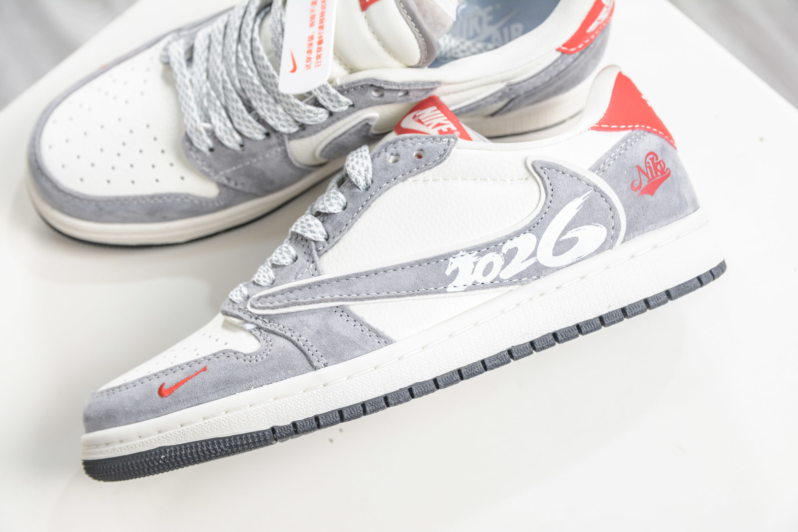 270 Travis Scott x Air Jordan 1 Low乔丹1代低帮倒钩马年限定-米白灰红 JW1188-179
