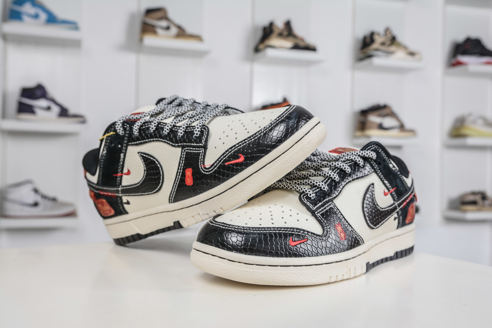 Nike SB Dunk Low 丙午马年限定-米白黑蛇鳞 YX5066-C92-Top High Quatity Cheap Sneakers Fashion Clothing Clothes Bags handbags Shoes of all Brand wholesale With The best Quality And Beautiful Price from China Factory Chinese suppliers wholesaler seller Nike SB Dunk Low 丙午马年限定-米白黑蛇鳞 YX5066-C92
