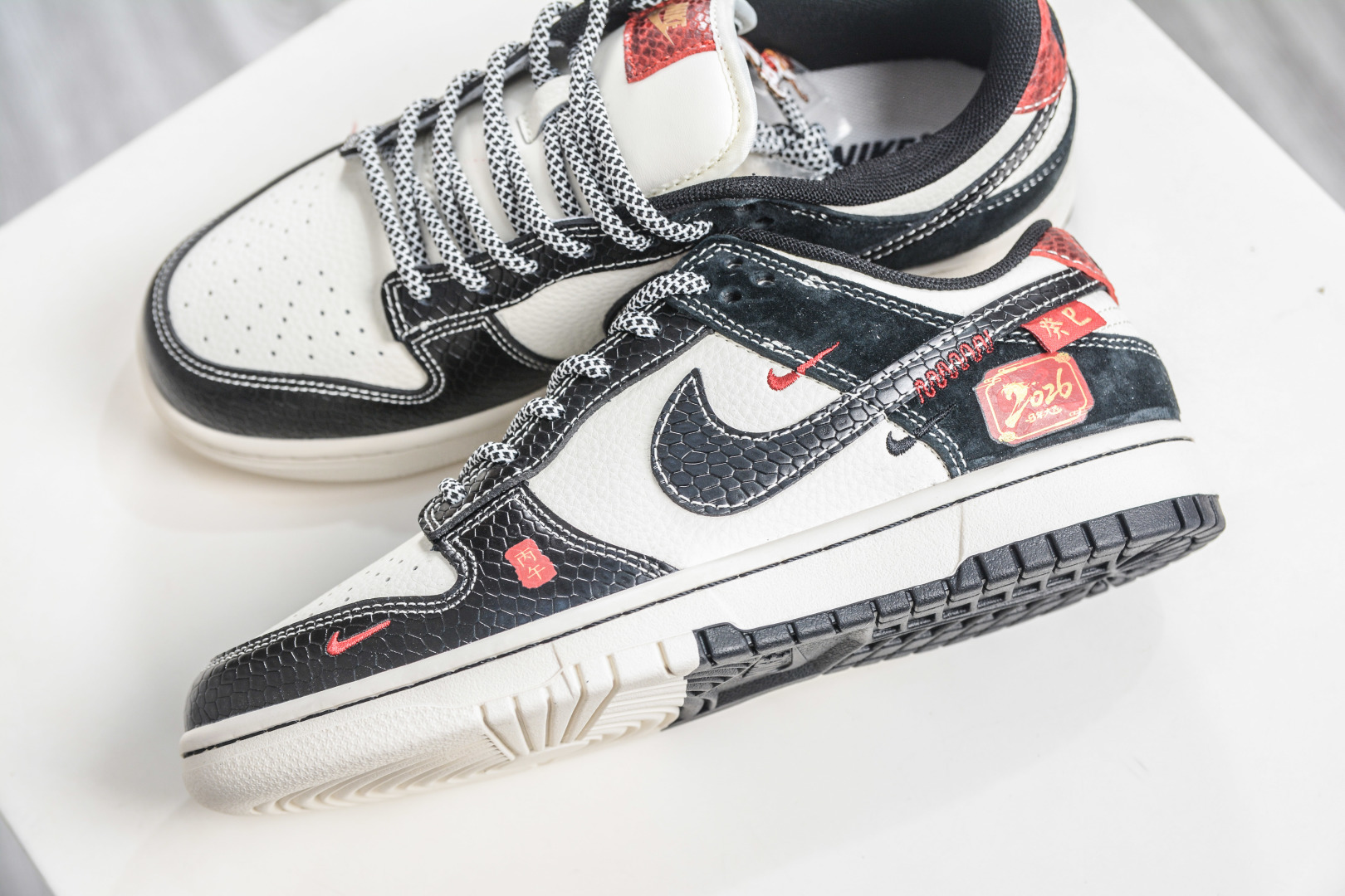 Nike SB Dunk Low 丙午马年限定-米白黑蛇鳞 YX5066-C92-Top High Quatity Cheap Sneakers Fashion Clothing Clothes Bags handbags Shoes of all Brand wholesale With The best Quality And Beautiful Price from China Factory Chinese suppliers wholesaler seller Nike SB Dunk Low 丙午马年限定-米白黑蛇鳞 YX5066-C92