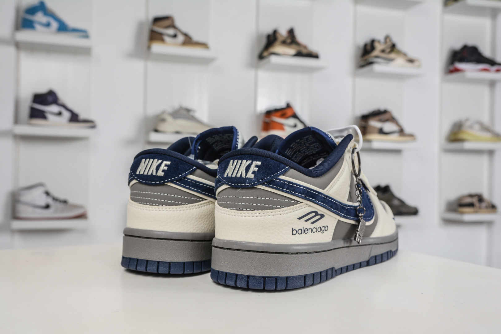 270 Nike SB Dunk Low x Balenciaga 巴黎世家联名-米灰深蓝 TX1688-020-Chinese UA Cheap High Quatity Brand Clothes Bags handbags Sneakers wholesale wholesaler seller from China Factory suppliers Fashion Clothing Shoes best Quality Beautiful Price 270 Nike SB Dunk Low x Balenciaga 巴黎世家联名-米灰深蓝 TX1688-020