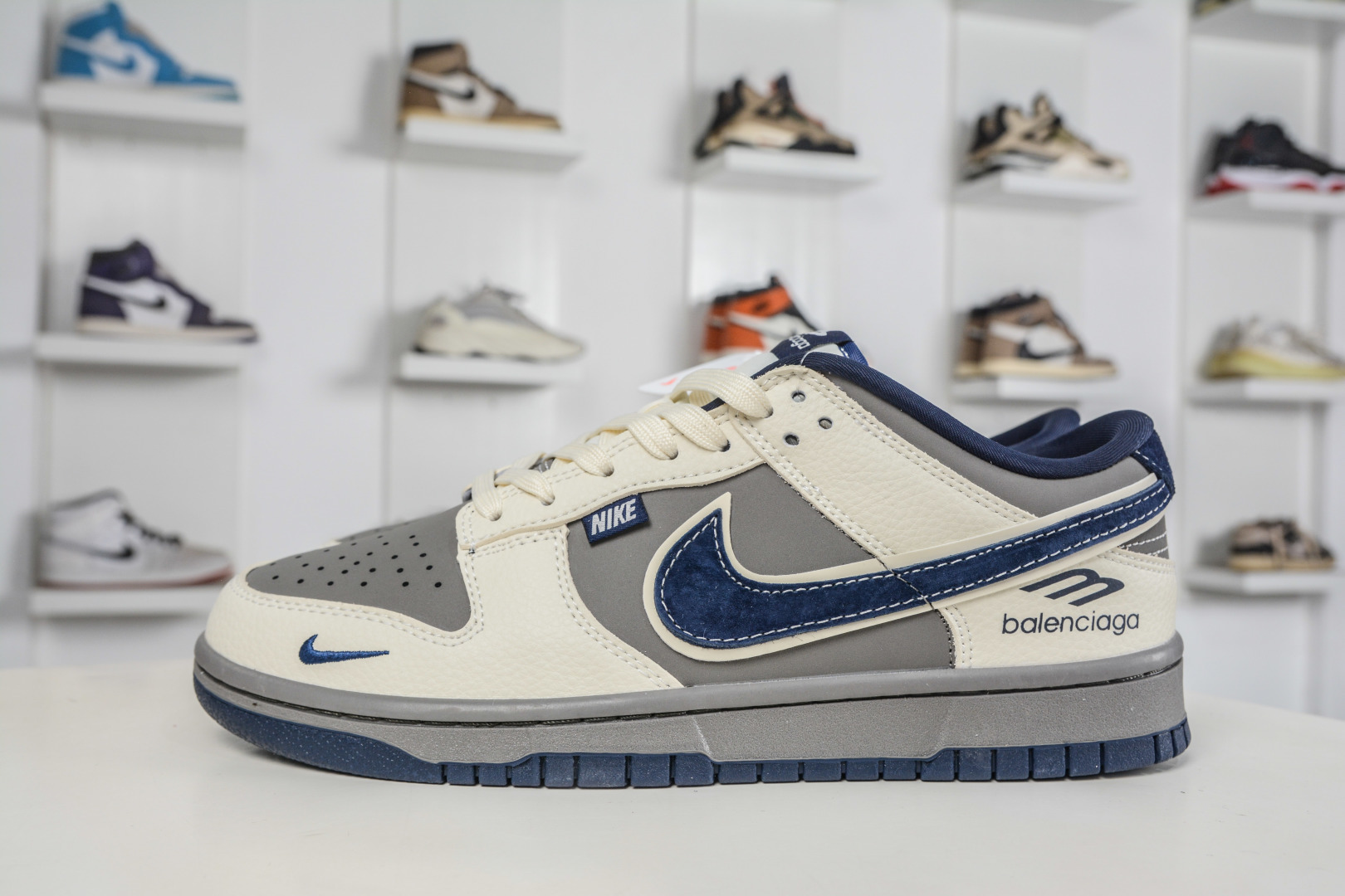 270 Nike SB Dunk Low x Balenciaga 巴黎世家联名-米灰深蓝 TX1688-020-Chinese UA Cheap High Quatity Brand Clothes Bags handbags Sneakers wholesale wholesaler seller from China Factory suppliers Fashion Clothing Shoes best Quality Beautiful Price 270 Nike SB Dunk Low x Balenciaga 巴黎世家联名-米灰深蓝 TX1688-020