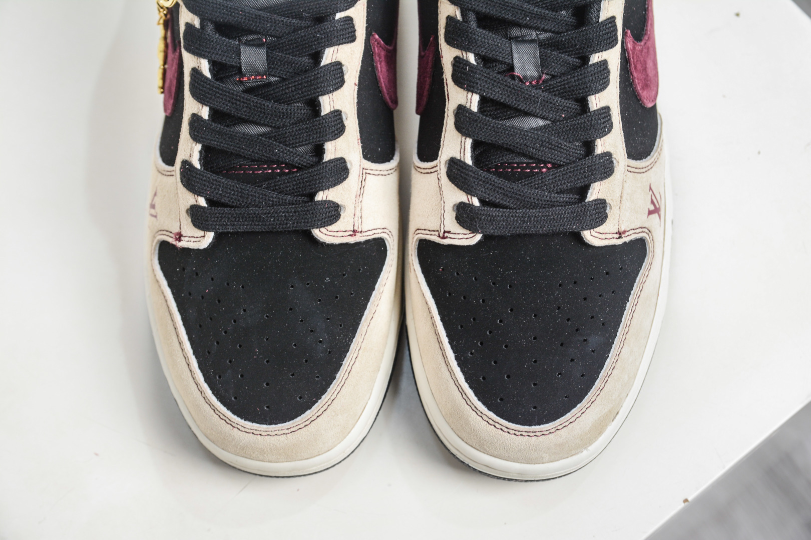 Nike SB Dunk Low x Louis Vuitton LV马年限定联名-沙墨玫紫 SG6688-008 Nike SB Dunk Low x Louis Vuitton LV马年限定联名-沙墨玫紫 SG6688-008