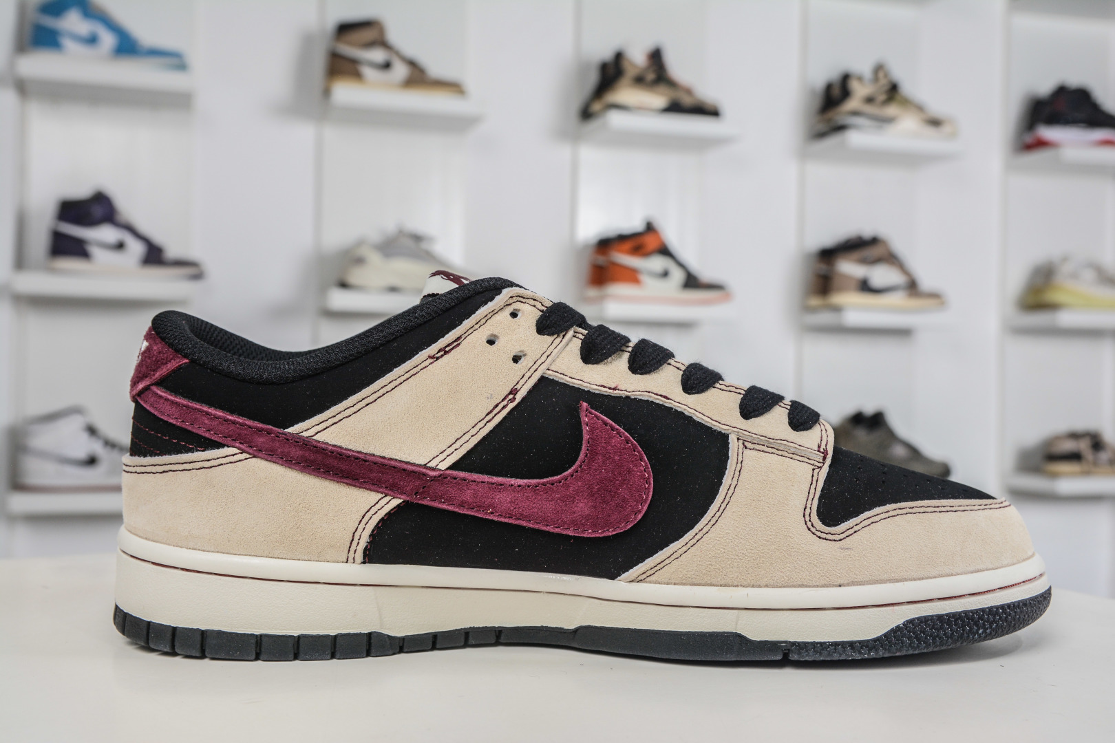 Nike SB Dunk Low x Louis Vuitton LV马年限定联名-沙墨玫紫 SG6688-008 Nike SB Dunk Low x Louis Vuitton LV马年限定联名-沙墨玫紫 SG6688-008