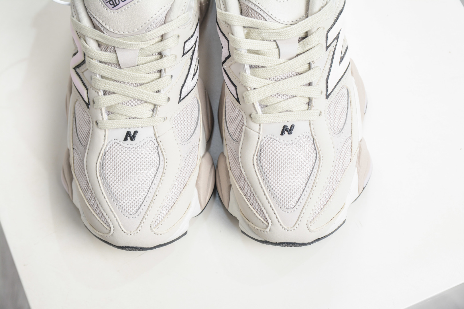 220 T版 新百伦New Balance NB9060 杏粉色 U9060AJD-Chinese UA Cheap High Quatity Brand Clothes Bags handbags Sneakers wholesale wholesaler seller from China Factory suppliers Fashion Clothing Shoes best Quality Beautiful Price 220 T版 新百伦New Balance NB9060 杏粉色 U9060AJD