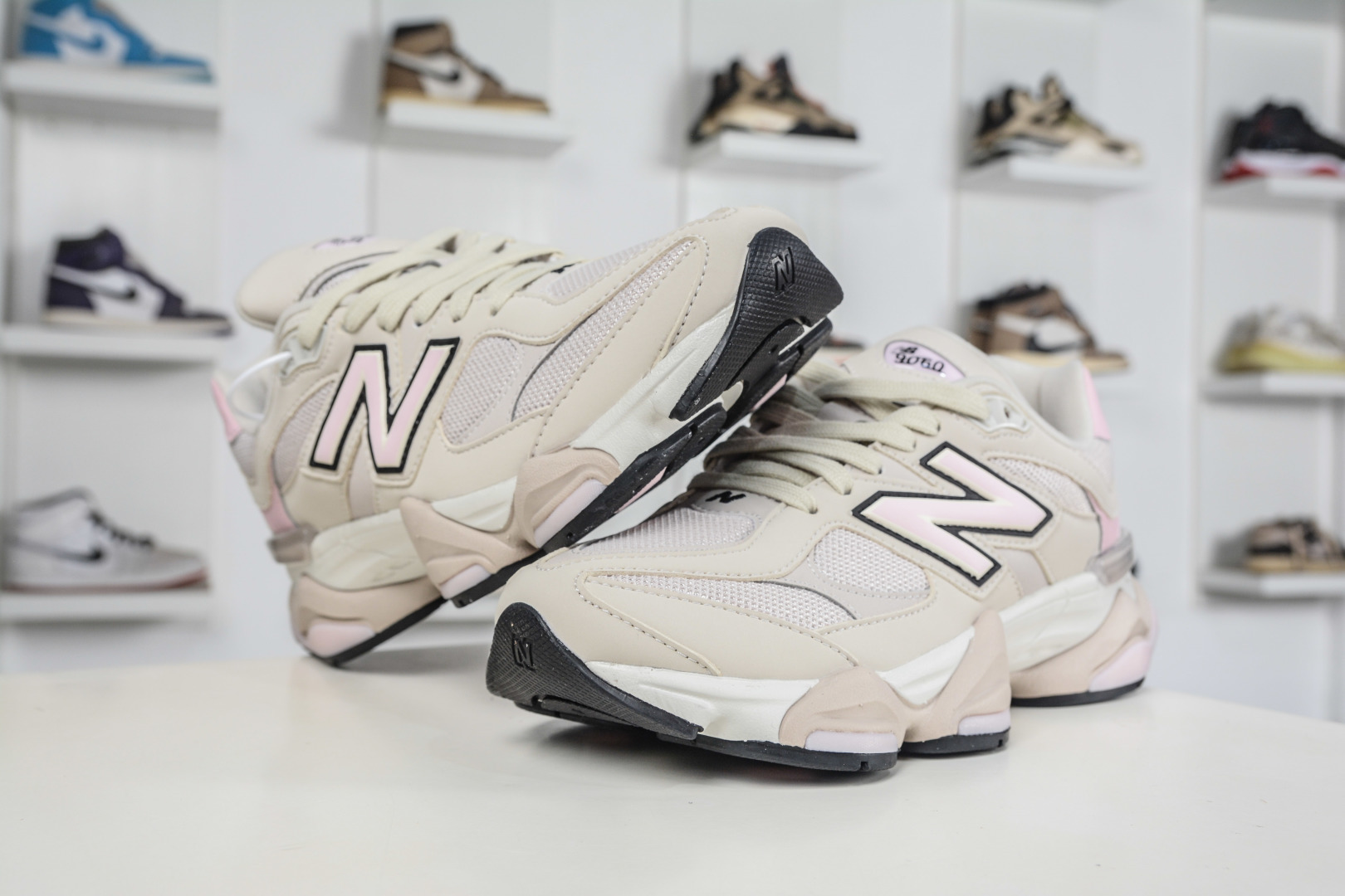220 T版 新百伦New Balance NB9060 杏粉色 U9060AJD-Chinese UA Cheap High Quatity Brand Clothes Bags handbags Sneakers wholesale wholesaler seller from China Factory suppliers Fashion Clothing Shoes best Quality Beautiful Price 220 T版 新百伦New Balance NB9060 杏粉色 U9060AJD