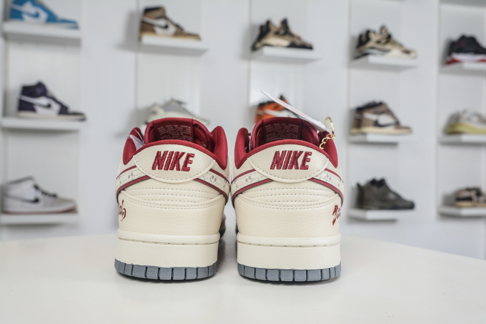 Nike SB Dunk Low 丙午马年限定-富贵吉祥 MN1688-116-Top High Quatity Cheap Sneakers Fashion Clothing Clothes Bags handbags Shoes of all Brand wholesale With The best Quality And Beautiful Price from China Factory Chinese suppliers wholesaler seller Nike SB Dunk Low 丙午马年限定-富贵吉祥 MN1688-116