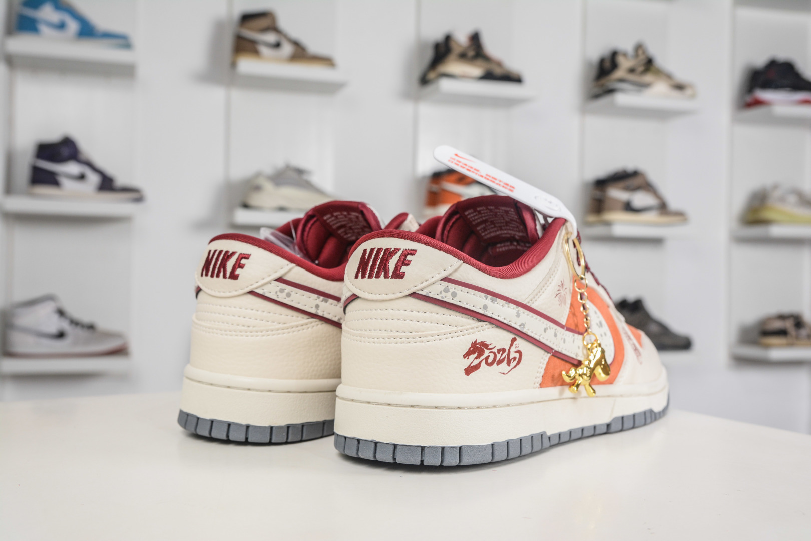 Nike SB Dunk Low 丙午马年限定-富贵吉祥 MN1688-116-Top High Quatity Cheap Sneakers Fashion Clothing Clothes Bags handbags Shoes of all Brand wholesale With The best Quality And Beautiful Price from China Factory Chinese suppliers wholesaler seller Nike SB Dunk Low 丙午马年限定-富贵吉祥 MN1688-116