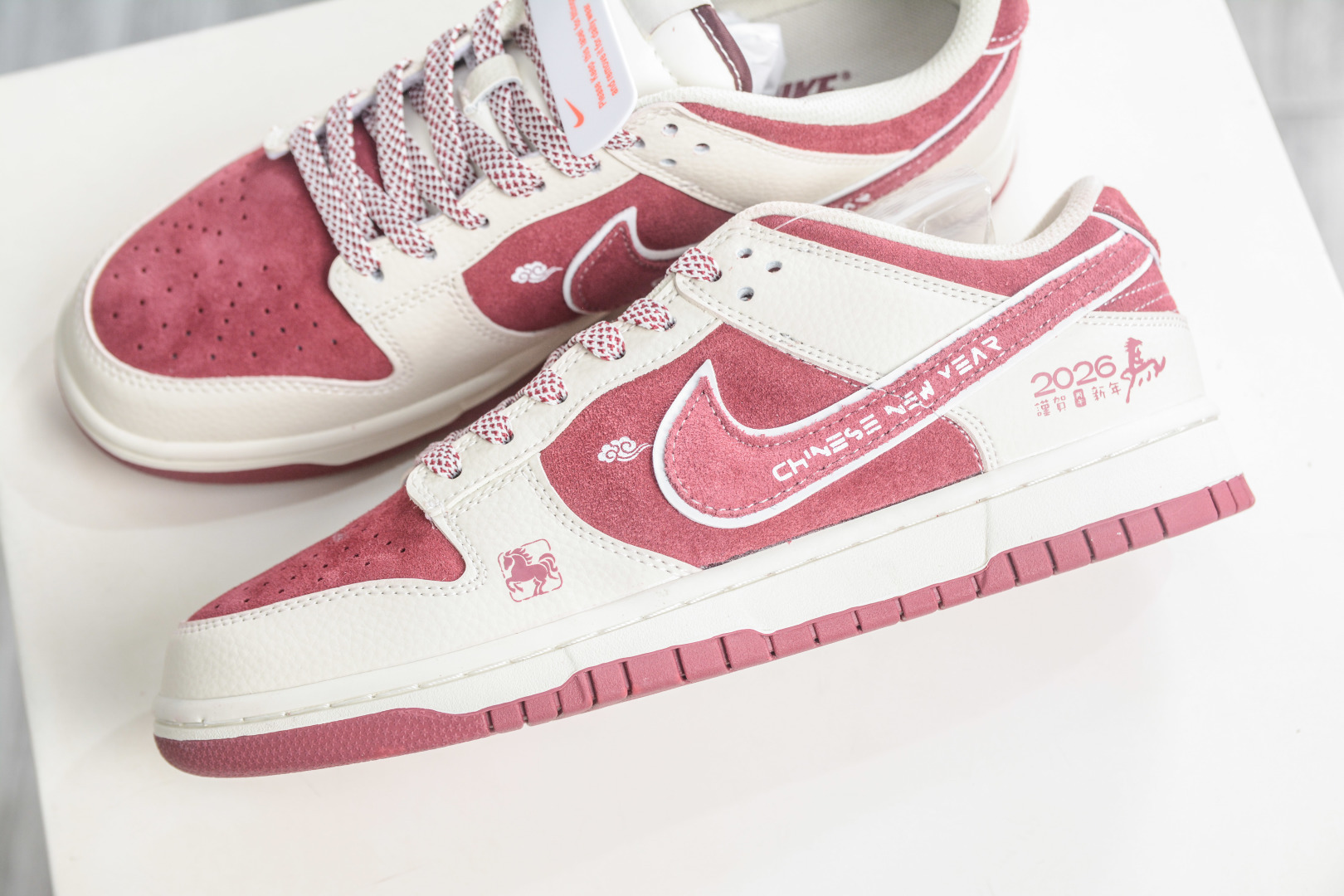 270 Nike SB Dunk Low 丙午马年限定-骏马刺绣 DN3168-024-Chinese UA Cheap High Quatity Brand Clothes Bags handbags Sneakers wholesale wholesaler seller from China Factory suppliers Fashion Clothing Shoes best Quality Beautiful Price 270 Nike SB Dunk Low 丙午马年限定-骏马刺绣 DN3168-024