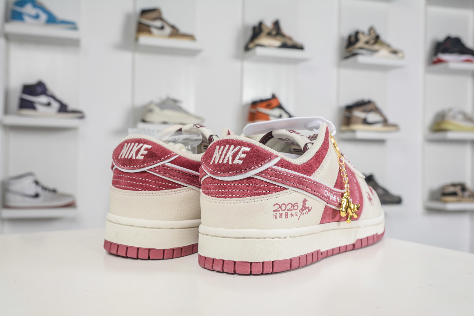 270 Nike SB Dunk Low 丙午马年限定-骏马刺绣 DN3168-024-Chinese UA Cheap High Quatity Brand Clothes Bags handbags Sneakers wholesale wholesaler seller from China Factory suppliers Fashion Clothing Shoes best Quality Beautiful Price 270 Nike SB Dunk Low 丙午马年限定-骏马刺绣 DN3168-024