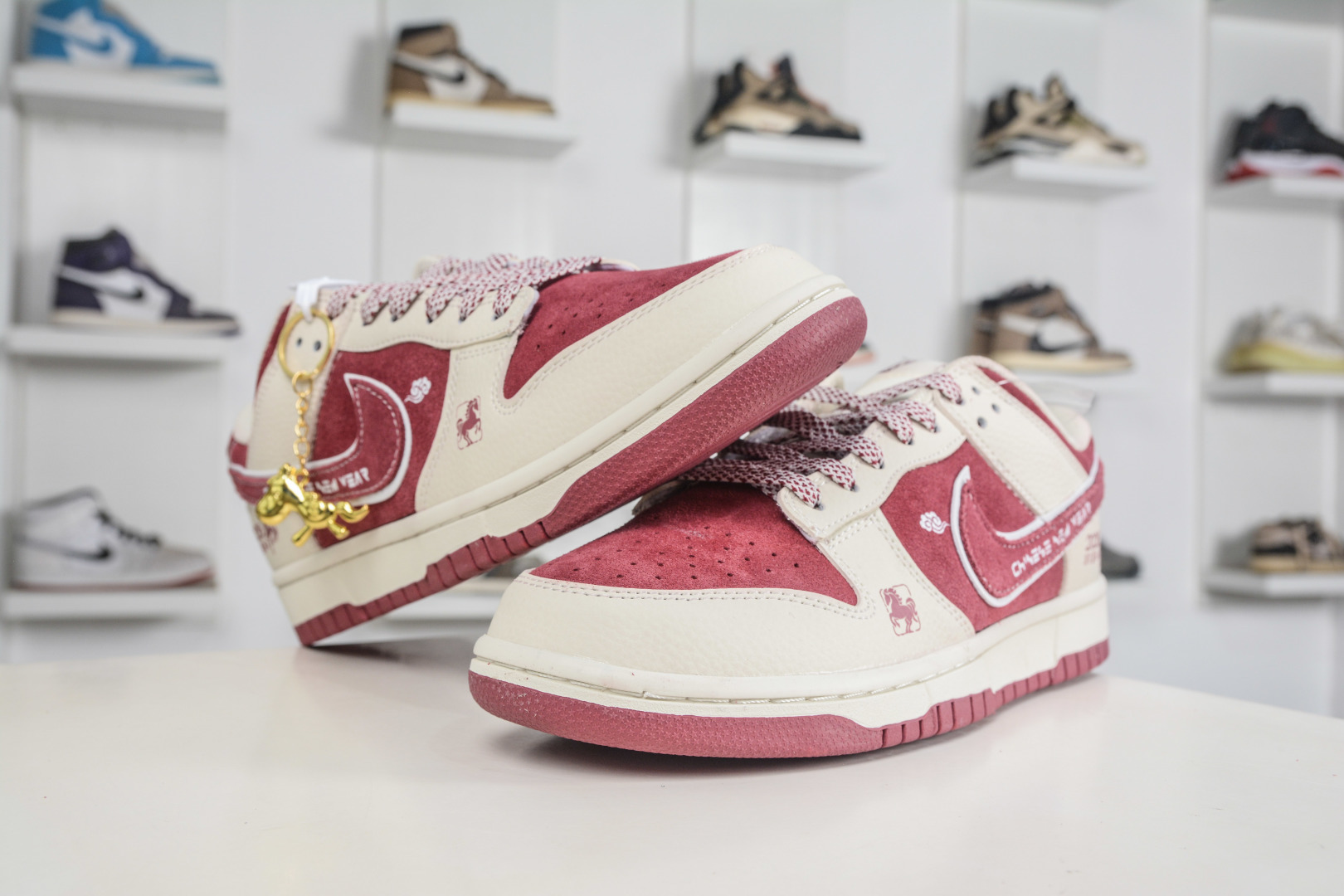 270 Nike SB Dunk Low 丙午马年限定-骏马刺绣 DN3168-024-Chinese UA Cheap High Quatity Brand Clothes Bags handbags Sneakers wholesale wholesaler seller from China Factory suppliers Fashion Clothing Shoes best Quality Beautiful Price 270 Nike SB Dunk Low 丙午马年限定-骏马刺绣 DN3168-024