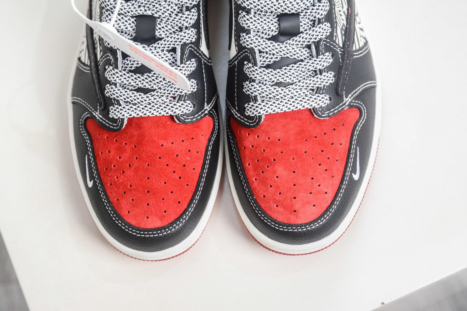 270 TS x Nike Air Jordan 1 Low 马年限定 黑红斑马 DZ2688-109-Chinese UA Cheap High Quatity Brand Clothes Bags handbags Sneakers wholesale wholesaler seller from China Factory suppliers Fashion Clothing Shoes best Quality Beautiful Price 270 TS x Nike Air Jordan 1 Low 马年限定 黑红斑马 DZ2688-109