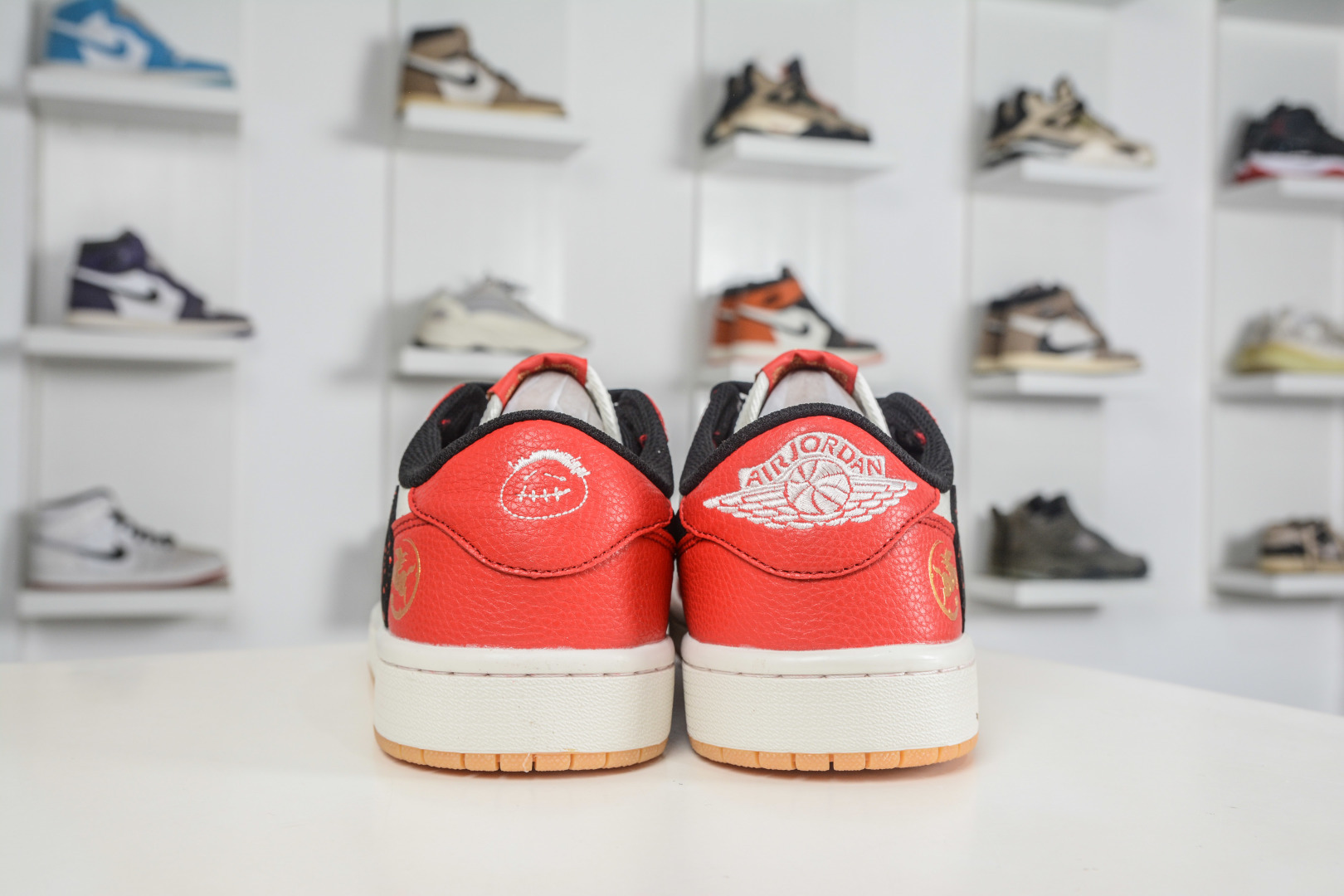 270 TS x Nike Air Jordan 1 Low 马年限定 白红点墨 NH0601-063-Chinese UA Cheap High Quatity Brand Clothes Bags handbags Sneakers wholesale wholesaler seller from China Factory suppliers Fashion Clothing Shoes best Quality Beautiful Price 270 TS x Nike Air Jordan 1 Low 马年限定 白红点墨 NH0601-063