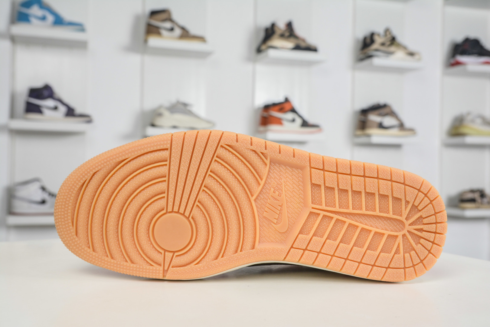270 TS x Nike Air Jordan 1 Low 马年限定 白红点墨 NH0601-063-Chinese UA Cheap High Quatity Brand Clothes Bags handbags Sneakers wholesale wholesaler seller from China Factory suppliers Fashion Clothing Shoes best Quality Beautiful Price 270 TS x Nike Air Jordan 1 Low 马年限定 白红点墨 NH0601-063