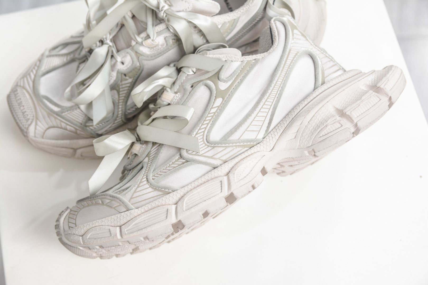 XA版本顶级BALENCIAGA 3XL 丝绸飘带 Sneakers 巴黎世家十代 3XL巴黎老爹一脚蹬 734734 W3XSB 9200-Top High Quatity Cheap Sneakers Fashion Clothing Clothes Bags handbags Shoes of all Brand wholesale With The best Quality And Beautiful Price from China Factory Chinese suppliers wholesaler seller XA版本顶级BALENCIAGA 3XL 丝绸飘带 Sneakers 巴黎世家十代 3XL巴黎老爹一脚蹬 734734 W3XSB 9200