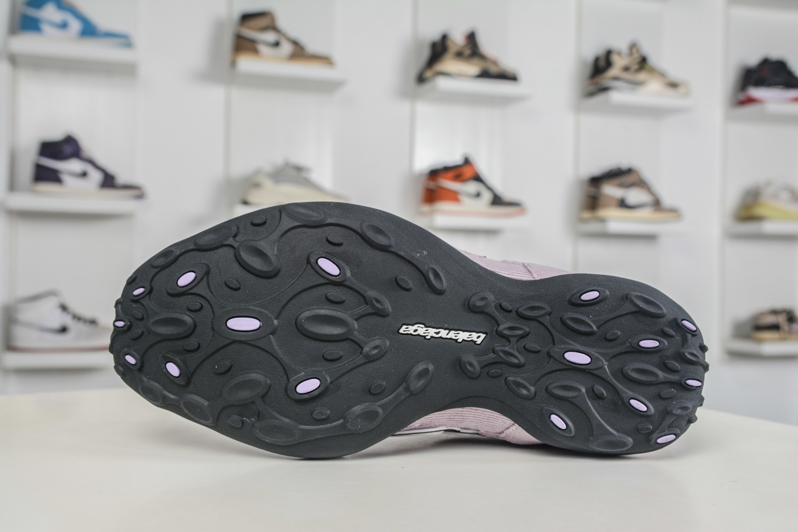 XA版本顶级BALENCIAGA Monday Ultra 巴黎世家 853508 WMNDI 5910-Chinese wholesaler seller Clothes Bags handbags wholesale Shoes High Quatity wholesaler seller Cheap Sneakers from China Factory Chinese suppliers china wholesale clothing wholesaler seller XA版本顶级BALENCIAGA Monday Ultra 巴黎世家 853508 WMNDI 5910