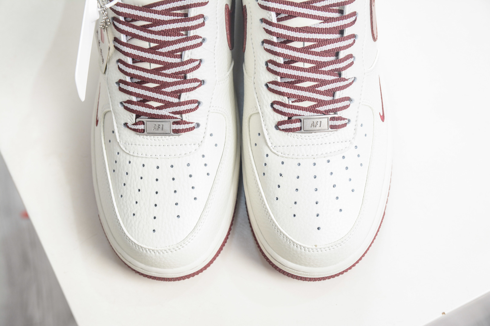 Nike Air Force 1 Low 情人节限定 白韵红缘 NH0601-539-Top High Quatity Cheap Sneakers Fashion Clothing Clothes Bags handbags Shoes of all Brand wholesale With The best Quality And Beautiful Price from China Factory Chinese suppliers wholesaler seller Nike Air Force 1 Low 情人节限定 白韵红缘 NH0601-539