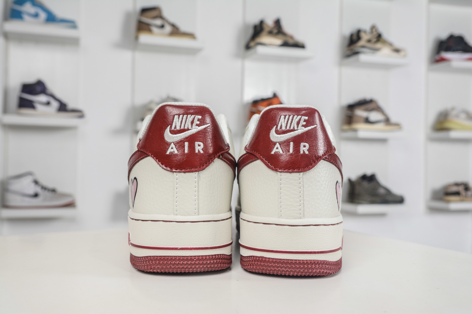 Nike Air Force 1 Low 情人节限定 白韵红缘 NH0601-539-Top High Quatity Cheap Sneakers Fashion Clothing Clothes Bags handbags Shoes of all Brand wholesale With The best Quality And Beautiful Price from China Factory Chinese suppliers wholesaler seller Nike Air Force 1 Low 情人节限定 白韵红缘 NH0601-539