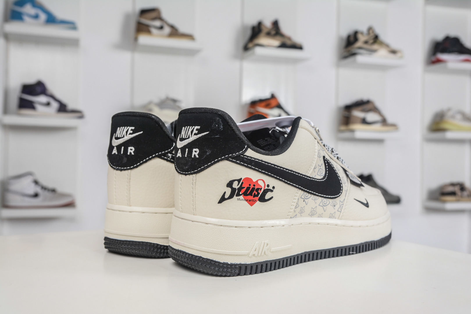 Stussy x NIke Air Force 1 斯图西联名-星星涂鸦 DW8806-006-Top High Quatity Cheap Sneakers Fashion Clothing Clothes Bags handbags Shoes of all Brand wholesale With The best Quality And Beautiful Price from China Factory Chinese suppliers wholesaler seller Stussy x NIke Air Force 1 斯图西联名-星星涂鸦 DW8806-006