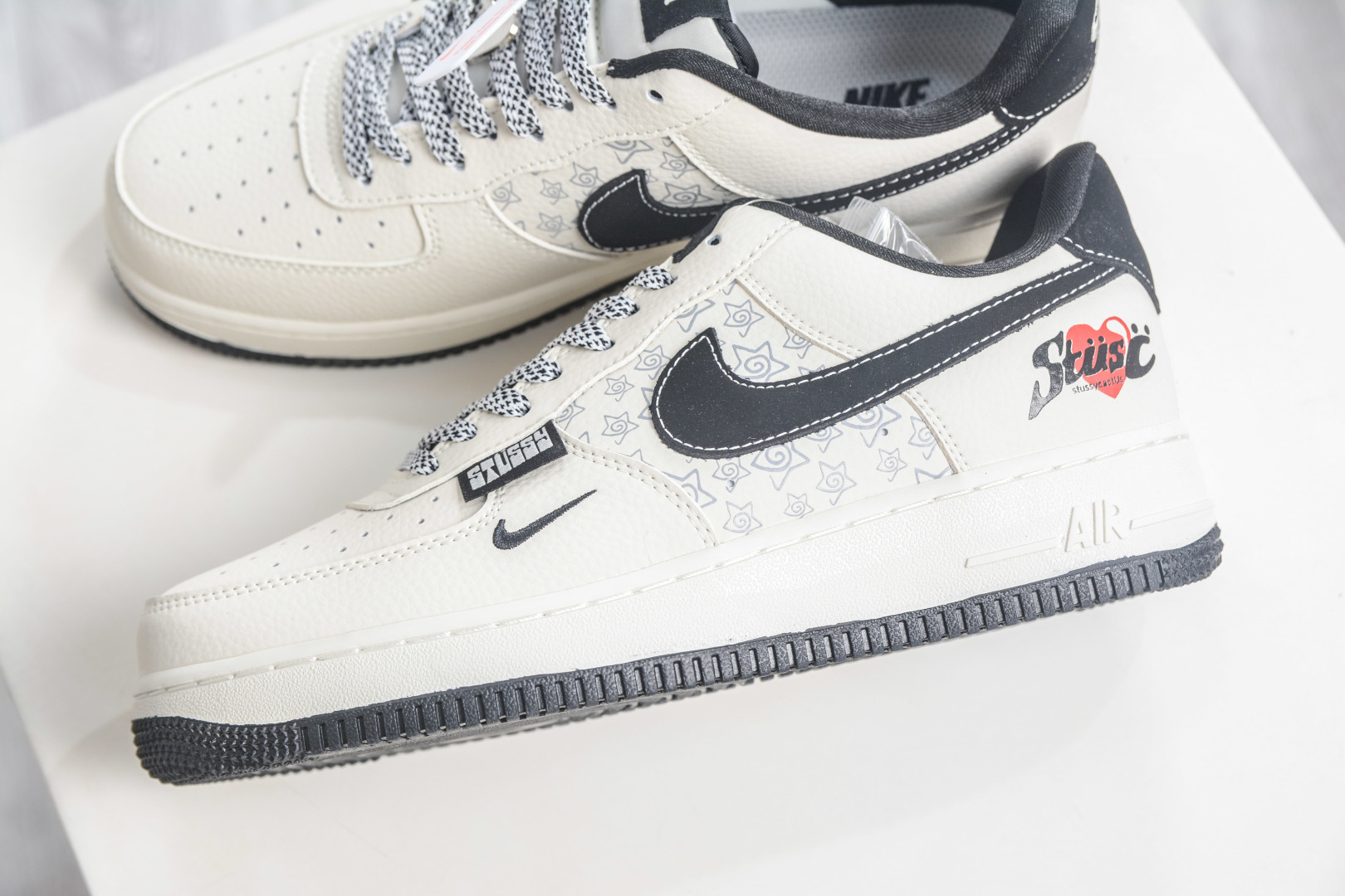 Stussy x NIke Air Force 1 斯图西联名-星星涂鸦 DW8806-006-Top High Quatity Cheap Sneakers Fashion Clothing Clothes Bags handbags Shoes of all Brand wholesale With The best Quality And Beautiful Price from China Factory Chinese suppliers wholesaler seller Stussy x NIke Air Force 1 斯图西联名-星星涂鸦 DW8806-006
