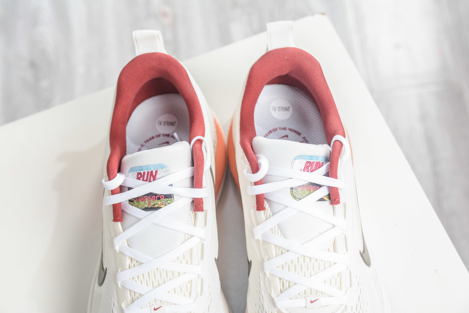 Nike Air Zoom Vomero 18 IQ1131-120-Top High Quatity Cheap Sneakers Fashion Clothing Clothes Bags handbags Shoes of all Brand wholesale With The best Quality And Beautiful Price from China Factory Chinese suppliers wholesaler seller Nike Air Zoom Vomero 18 IQ1131-120