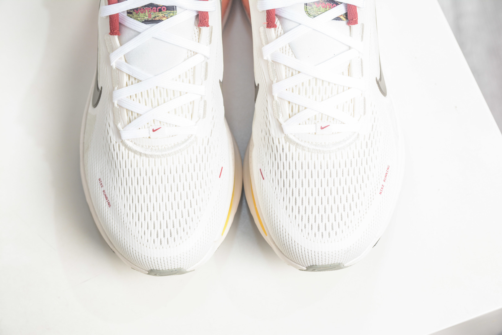Nike Air Zoom Vomero 18 IQ1131-120-Top High Quatity Cheap Sneakers Fashion Clothing Clothes Bags handbags Shoes of all Brand wholesale With The best Quality And Beautiful Price from China Factory Chinese suppliers wholesaler seller Nike Air Zoom Vomero 18 IQ1131-120