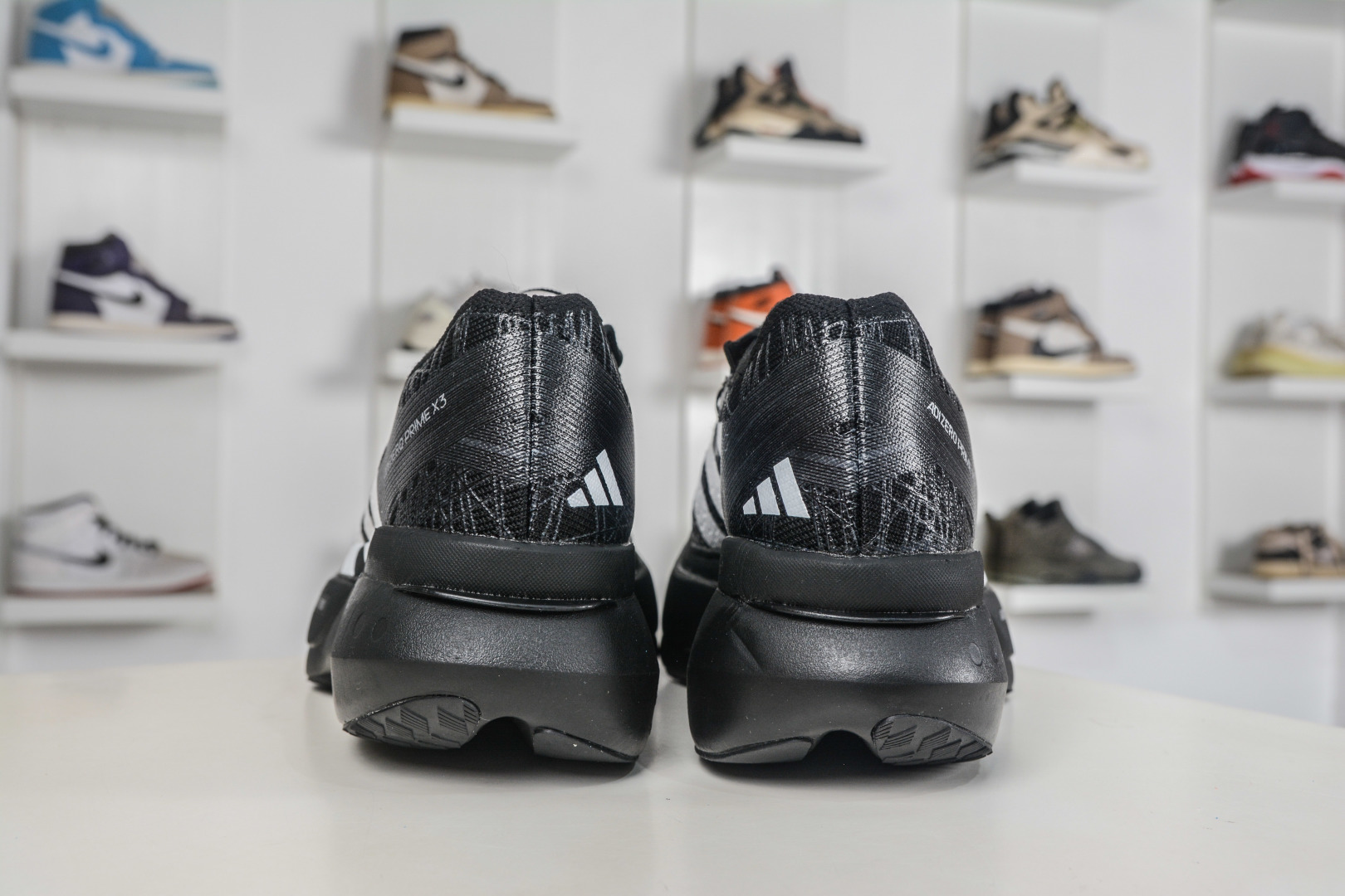 AD Adizero Prime Strung 黑白 马拉松碳板超轻缓震碳柱竞速跑步鞋 JP9194-Top High Quatity Cheap Sneakers Fashion Clothing Clothes Bags handbags Shoes of all Brand wholesale With The best Quality And Beautiful Price from China Factory Chinese suppliers wholesaler seller AD Adizero Prime Strung 黑白 马拉松碳板超轻缓震碳柱竞速跑步鞋 JP9194