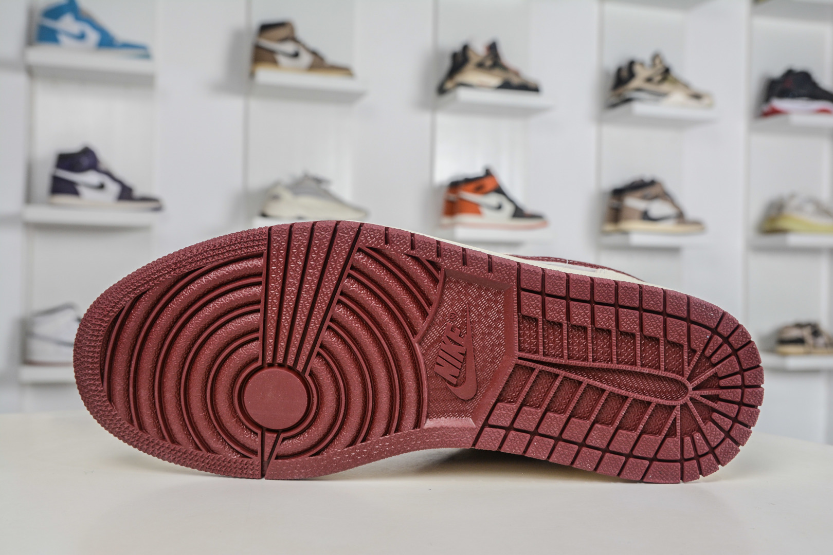 270 Air Jordan 1 Retro Low x Supreme SUP马年限定联名-米白酒红 LD8888-014-Chinese UA Cheap High Quatity Brand Clothes Bags handbags Sneakers wholesale wholesaler seller from China Factory suppliers Fashion Clothing Shoes best Quality Beautiful Price 270 Air Jordan 1 Retro Low x Supreme SUP马年限定联名-米白酒红 LD8888-014