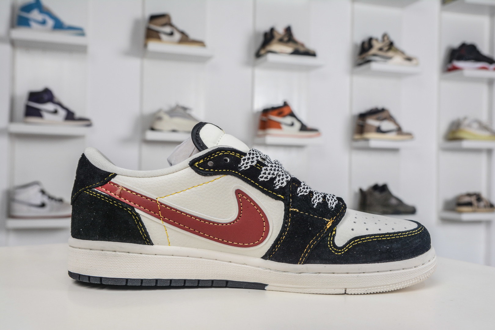 270 TS x Nike Air Jordan 1 Low 马年限定 米黑红 JW1188-181-Chinese UA Cheap High Quatity Brand Clothes Bags handbags Sneakers wholesale wholesaler seller from China Factory suppliers Fashion Clothing Shoes best Quality Beautiful Price 270 TS x Nike Air Jordan 1 Low 马年限定 米黑红 JW1188-181