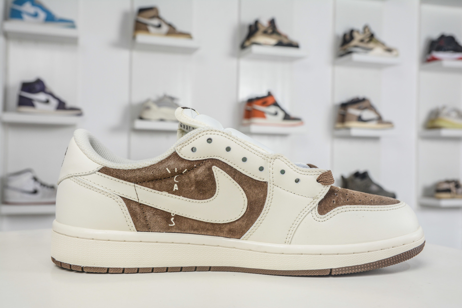 The North Face x Supreme x Travis Scott x Air Jordan 1 Low乔丹1代低帮倒钩北面Sup马年限定联名-白棕 DM7866-129-Top High Quatity Cheap Sneakers Fashion Clothing Clothes Bags handbags Shoes of all Brand wholesale With The best Quality And Beautiful Price from China Factory Chinese suppliers wholesaler seller The North Face x Supreme x Travis Scott x Air Jordan 1 Low乔丹1代低帮倒钩北面Sup马年限定联名-白棕 DM7866-129