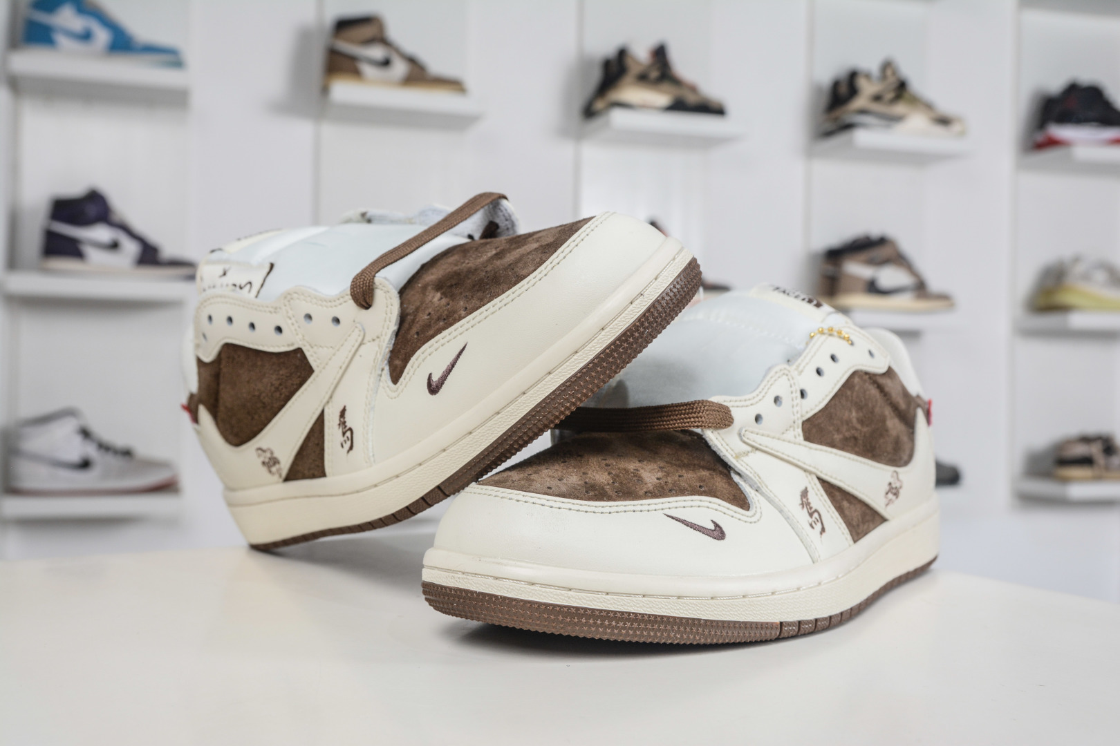 The North Face x Supreme x Travis Scott x Air Jordan 1 Low乔丹1代低帮倒钩北面Sup马年限定联名-白棕 DM7866-129-Top High Quatity Cheap Sneakers Fashion Clothing Clothes Bags handbags Shoes of all Brand wholesale With The best Quality And Beautiful Price from China Factory Chinese suppliers wholesaler seller The North Face x Supreme x Travis Scott x Air Jordan 1 Low乔丹1代低帮倒钩北面Sup马年限定联名-白棕 DM7866-129