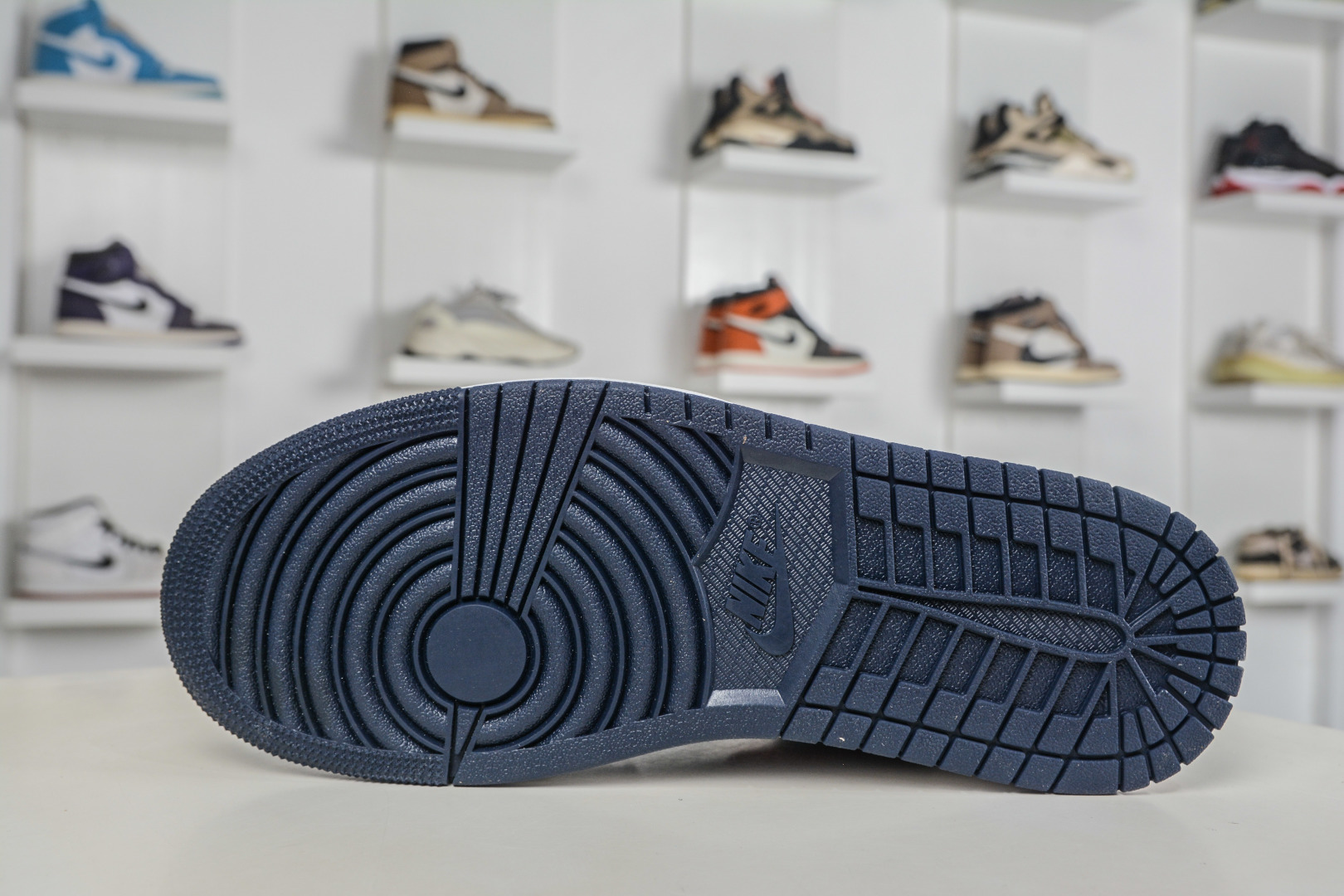 Air Jordan AJ1 Low 低帮 白蓝红 CZ8454-400-Top High Quatity Cheap Sneakers Fashion Clothing Clothes Bags handbags Shoes of all Brand wholesale With The best Quality And Beautiful Price from China Factory Chinese suppliers wholesaler seller Air Jordan AJ1 Low 低帮 白蓝红 CZ8454-400