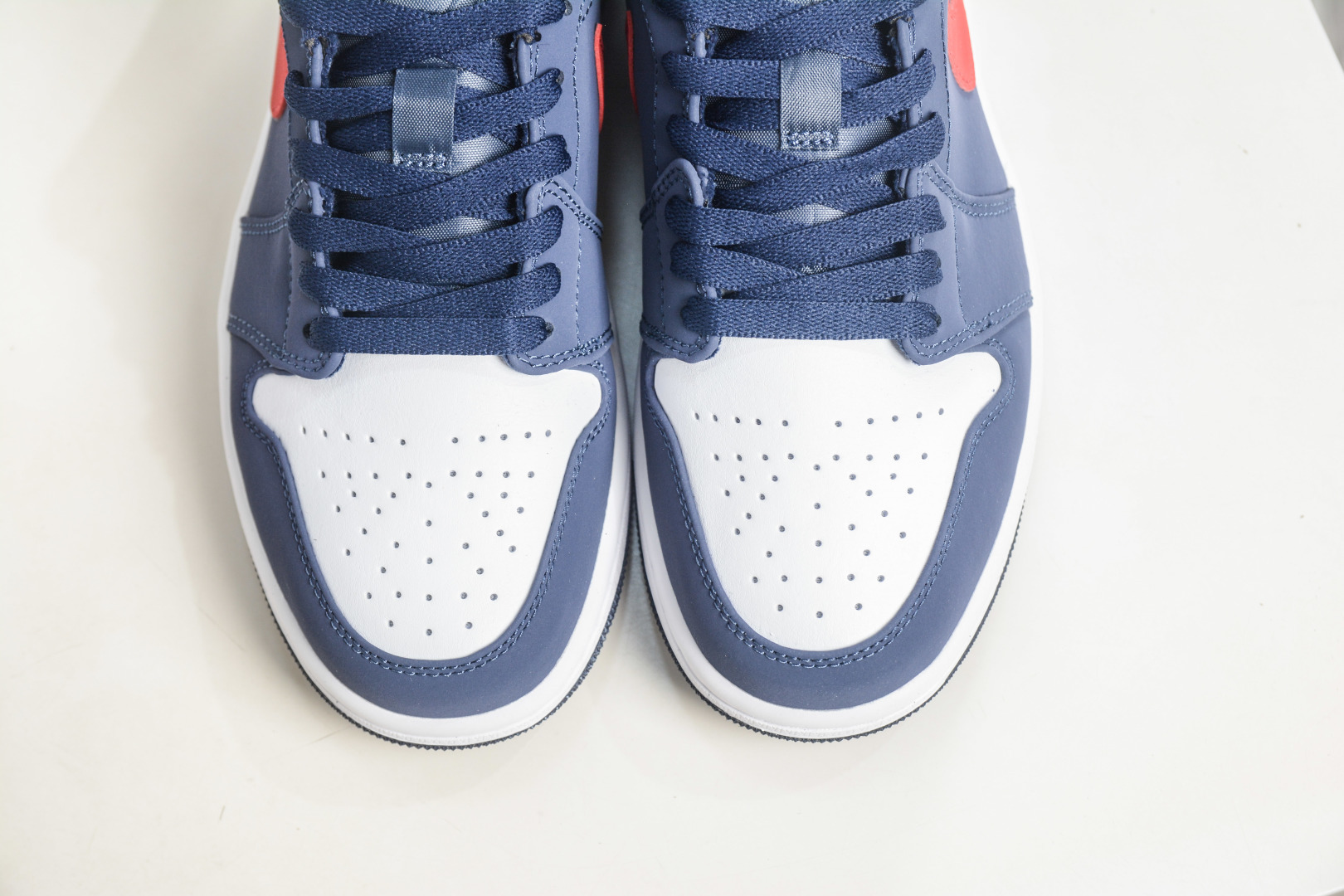 Air Jordan AJ1 Low 低帮 白蓝红 CZ8454-400-Top High Quatity Cheap Sneakers Fashion Clothing Clothes Bags handbags Shoes of all Brand wholesale With The best Quality And Beautiful Price from China Factory Chinese suppliers wholesaler seller Air Jordan AJ1 Low 低帮 白蓝红 CZ8454-400