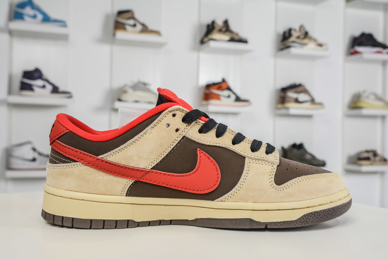 Nike SB Dunk Low 马年限定联名-深棕红勾 TX1688-022-Chinese wholesaler seller Clothes Bags handbags wholesale Shoes High Quatity wholesaler seller Cheap Sneakers from China Factory Chinese suppliers china wholesale clothing wholesaler seller Nike SB Dunk Low 马年限定联名-深棕红勾 TX1688-022