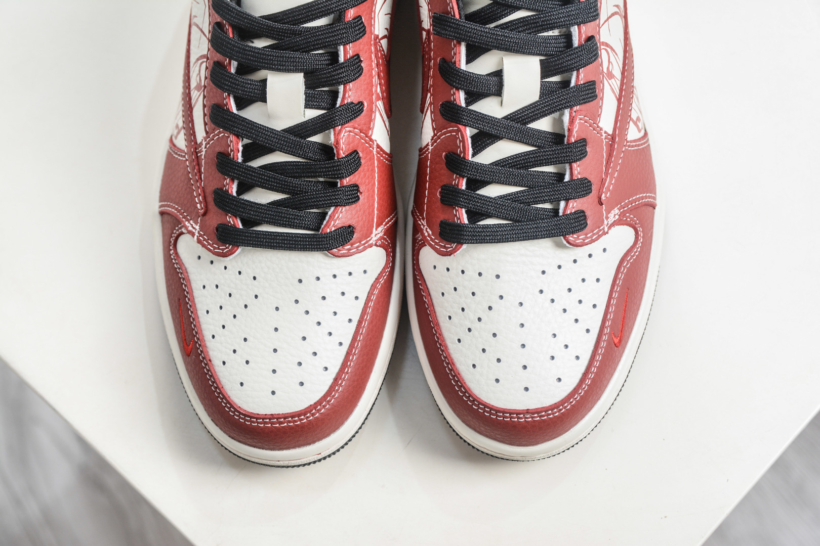 TS x Nike Air Jordan 1 Low 马年限定 白红绘影 NH0601-065-Top High Quatity Cheap Sneakers Fashion Clothing Clothes Bags handbags Shoes of all Brand wholesale With The best Quality And Beautiful Price from China Factory Chinese suppliers wholesaler seller TS x Nike Air Jordan 1 Low 马年限定 白红绘影 NH0601-065