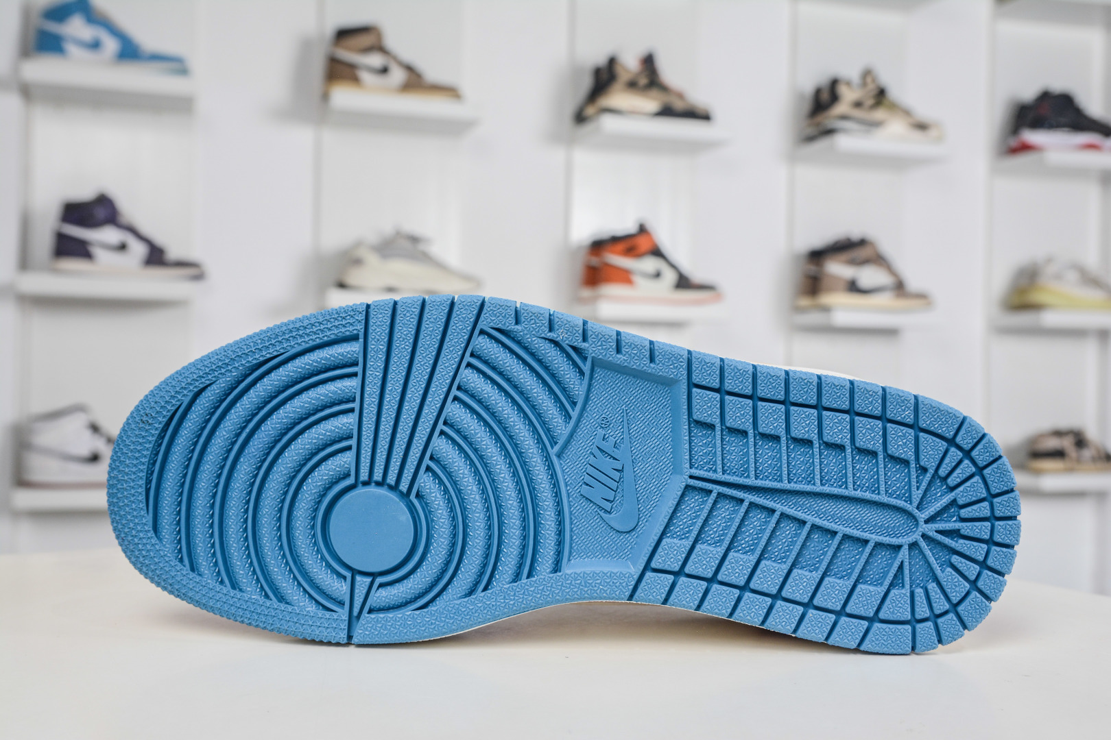 TS x Nike Air Jordan 1 Low 马年限定 白红橙 DZ2688-116-Top High Quatity Cheap Sneakers Fashion Clothing Clothes Bags handbags Shoes of all Brand wholesale With The best Quality And Beautiful Price from China Factory Chinese suppliers wholesaler seller TS x Nike Air Jordan 1 Low 马年限定 白红橙 DZ2688-116
