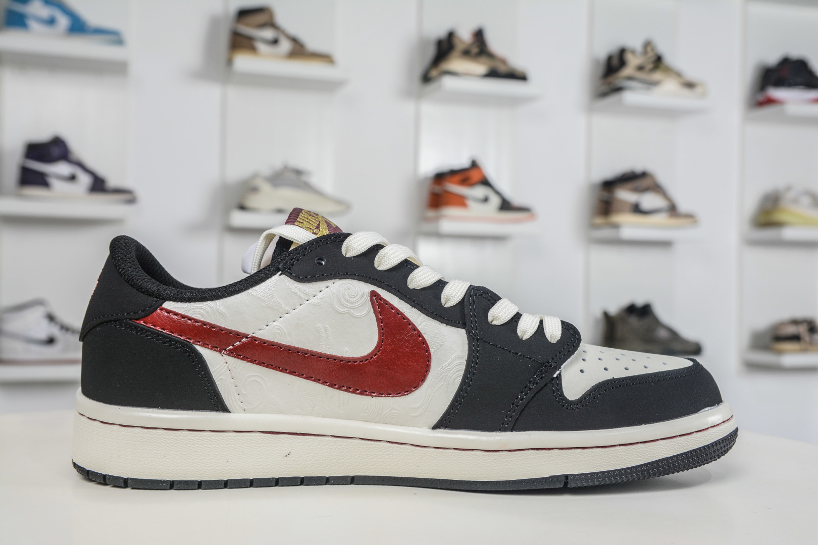 TS x Nike Air Jordan 1 Low 马年限定 白黑红 NH0601-060-Top High Quatity Cheap Sneakers Fashion Clothing Clothes Bags handbags Shoes of all Brand wholesale With The best Quality And Beautiful Price from China Factory Chinese suppliers wholesaler seller TS x Nike Air Jordan 1 Low 马年限定 白黑红 NH0601-060