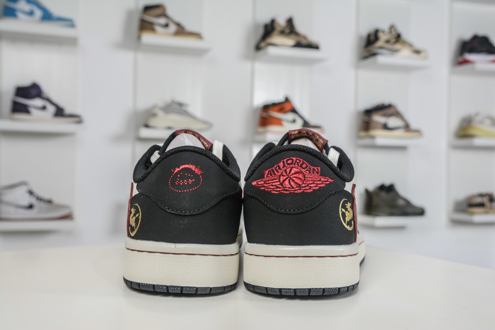 TS x Nike Air Jordan 1 Low 马年限定 白黑红 NH0601-060-Top High Quatity Cheap Sneakers Fashion Clothing Clothes Bags handbags Shoes of all Brand wholesale With The best Quality And Beautiful Price from China Factory Chinese suppliers wholesaler seller TS x Nike Air Jordan 1 Low 马年限定 白黑红 NH0601-060
