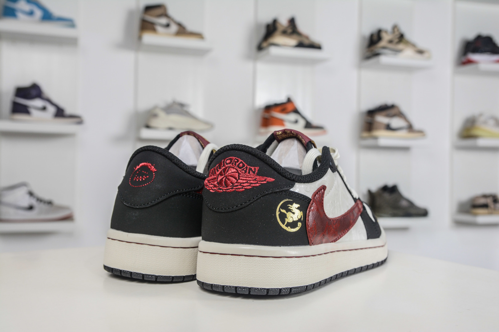 TS x Nike Air Jordan 1 Low 马年限定 白黑红 NH0601-060-Top High Quatity Cheap Sneakers Fashion Clothing Clothes Bags handbags Shoes of all Brand wholesale With The best Quality And Beautiful Price from China Factory Chinese suppliers wholesaler seller TS x Nike Air Jordan 1 Low 马年限定 白黑红 NH0601-060