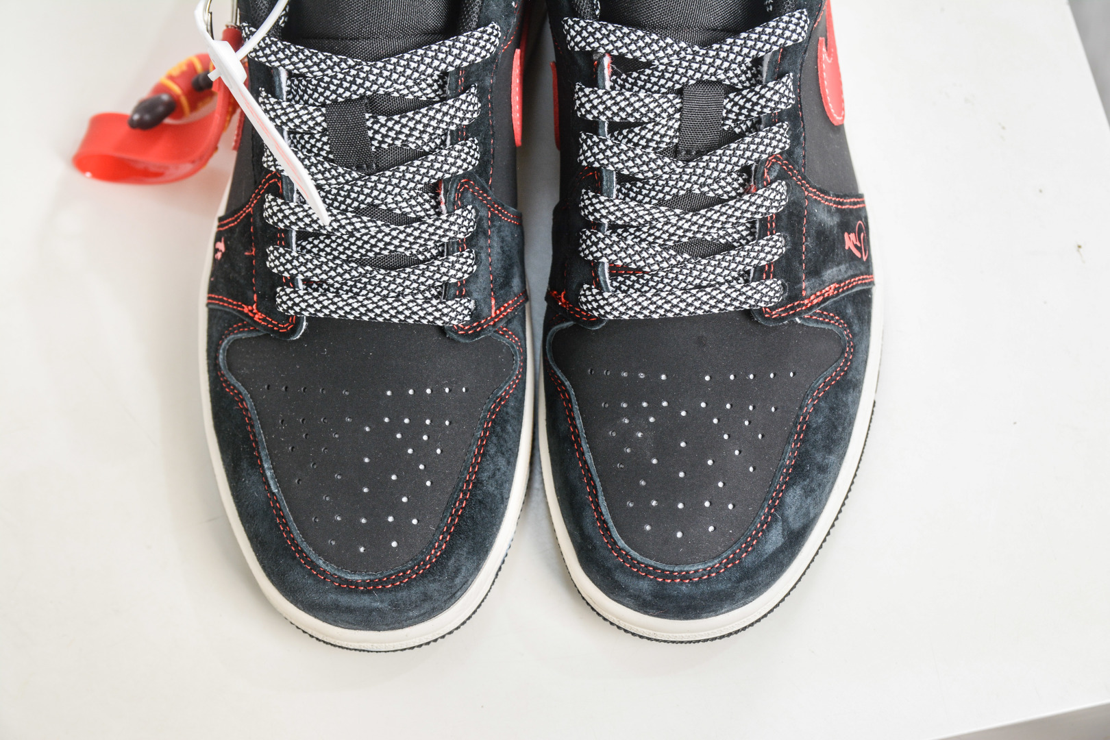270 Air Jordan 1 Retro Low 马年限定-黑红 DX6259-601-Chinese UA Cheap High Quatity Brand Clothes Bags handbags Sneakers wholesale wholesaler seller from China Factory suppliers Fashion Clothing Shoes best Quality Beautiful Price 270 Air Jordan 1 Retro Low 马年限定-黑红 DX6259-601