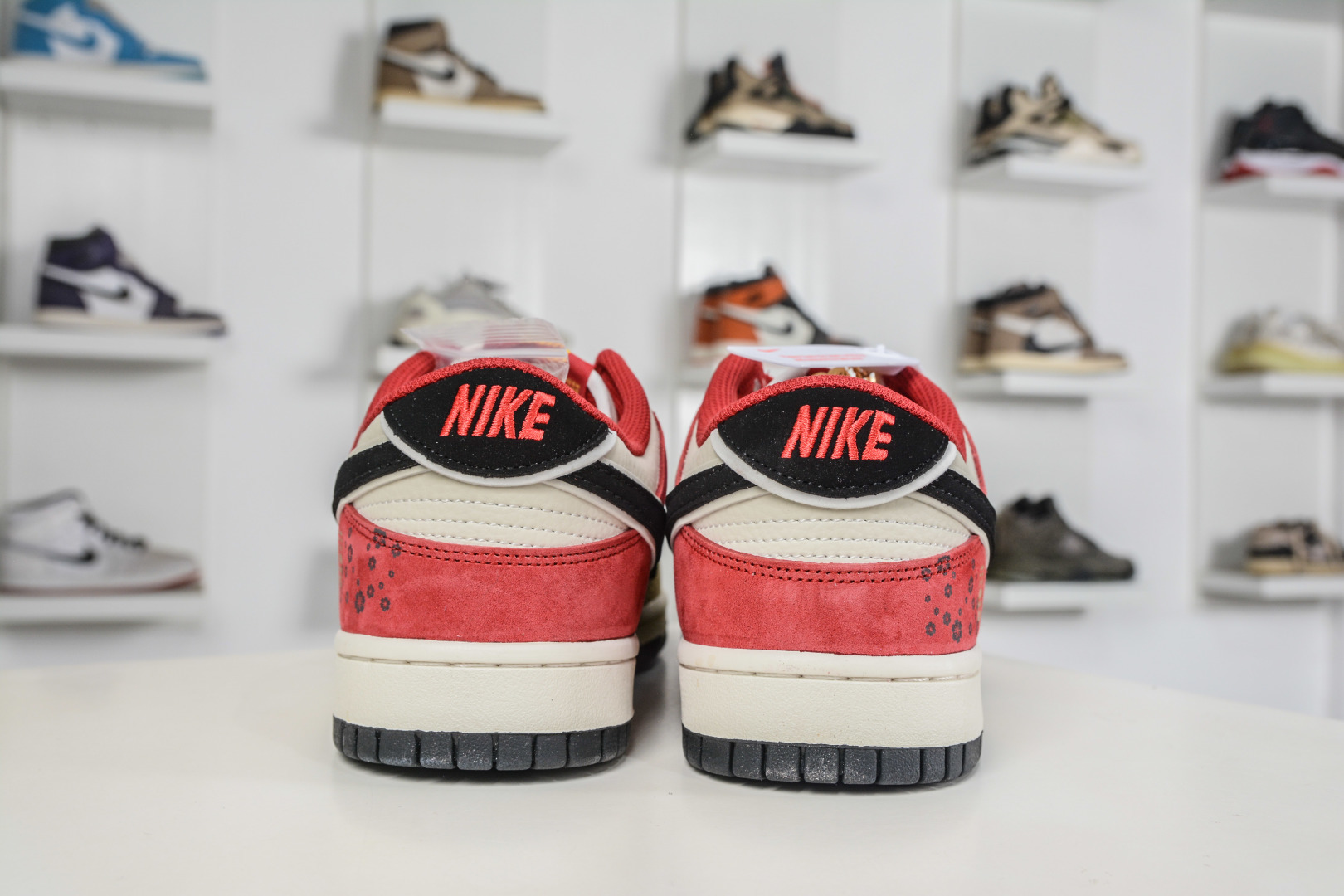 Nike SB Dunk Low 马年限定联名-红黑米撞色 DN3168-027-Top High Quatity Cheap Sneakers Fashion Clothing Clothes Bags handbags Shoes of all Brand wholesale With The best Quality And Beautiful Price from China Factory Chinese suppliers wholesaler seller Nike SB Dunk Low 马年限定联名-红黑米撞色 DN3168-027